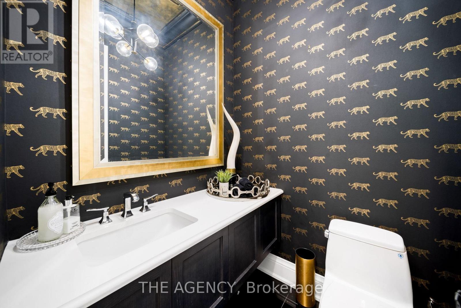 28 Chuck Ormsby Crescent, King, ON -