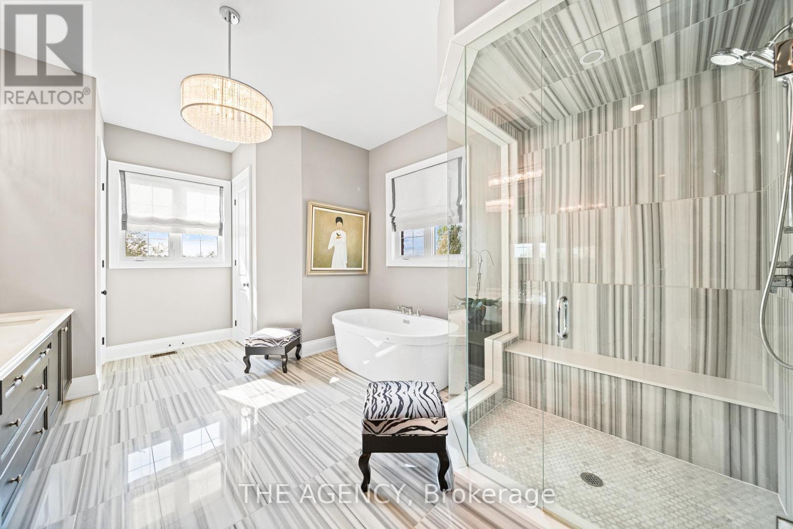 28 Chuck Ormsby Crescent, King, ON - Indoor Photo Showing Bathroom