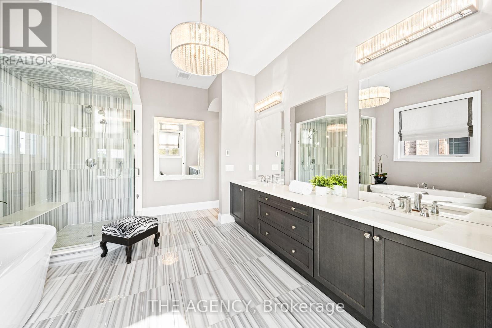 28 Chuck Ormsby Crescent, King, ON - Indoor Photo Showing Bathroom