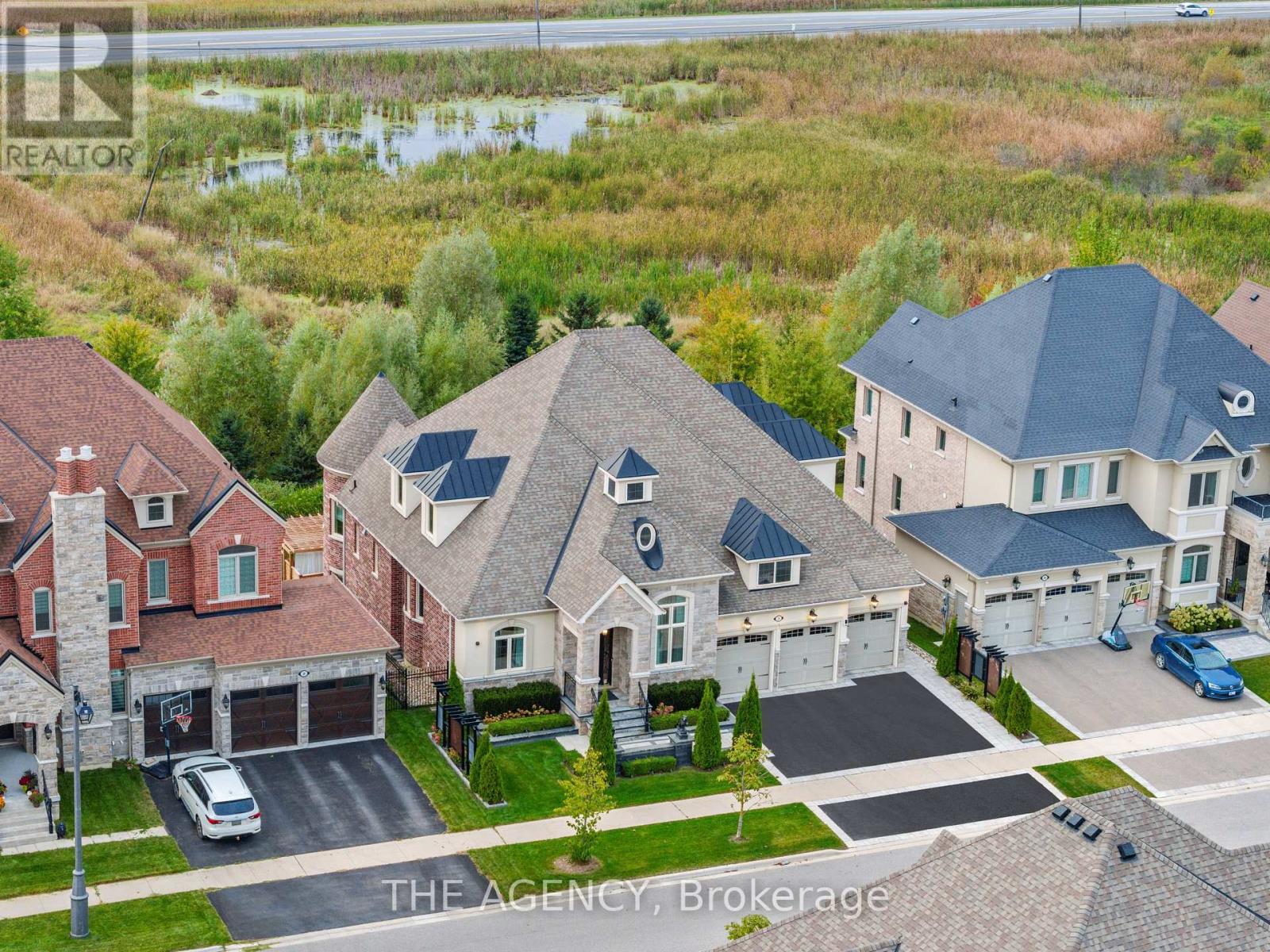 28 Chuck Ormsby Crescent, King, ON -