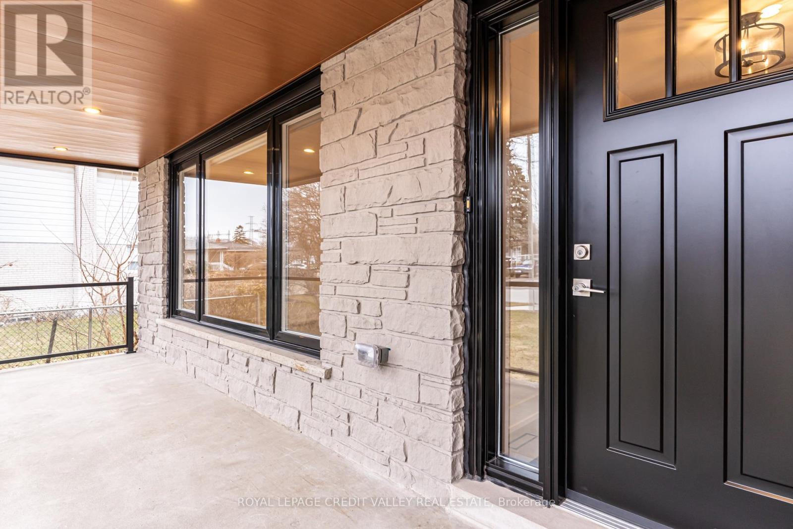 500 Selsey Drive, Mississauga, ON - Outdoor With Exterior