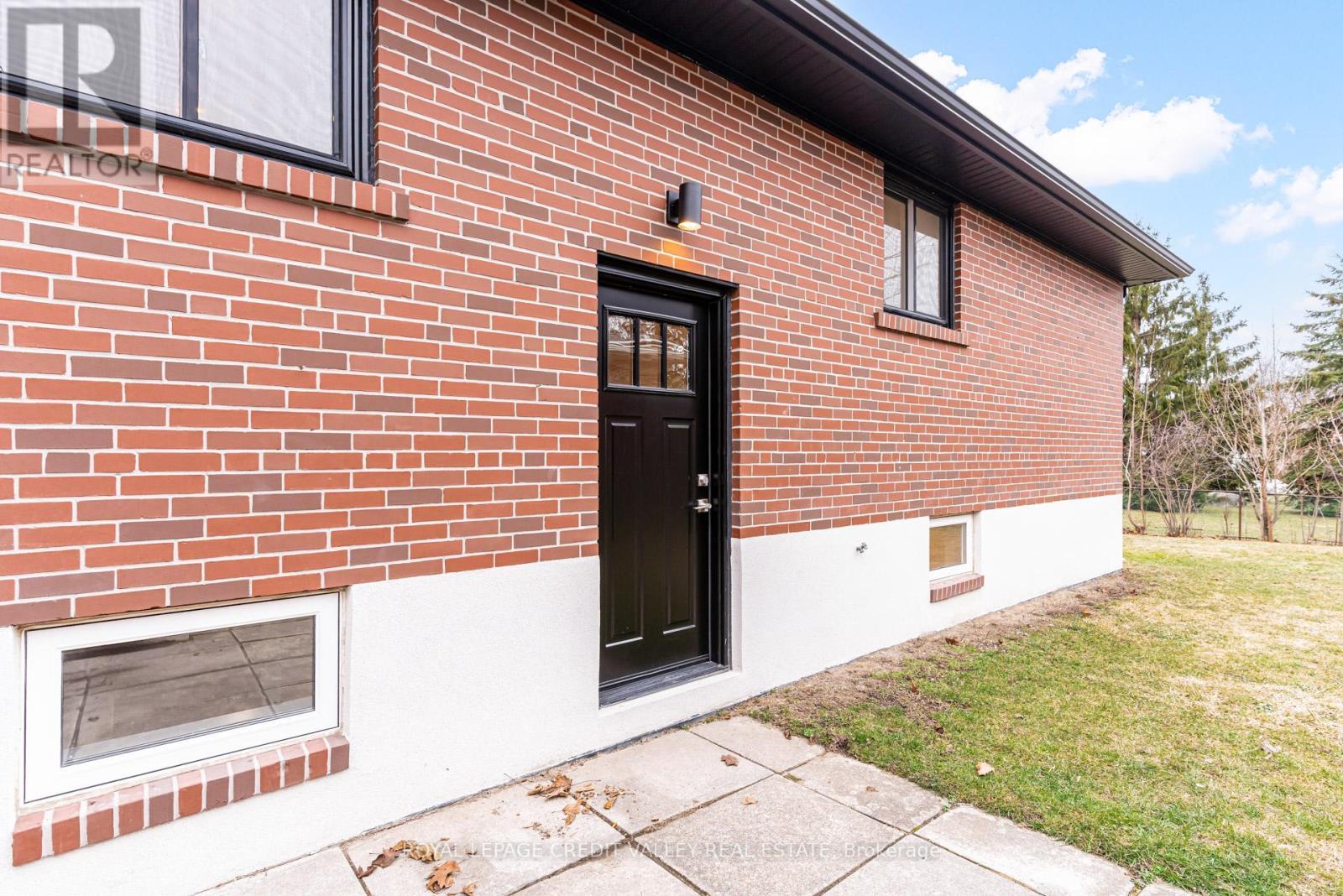 500 Selsey Drive, Mississauga, ON - Outdoor With Exterior