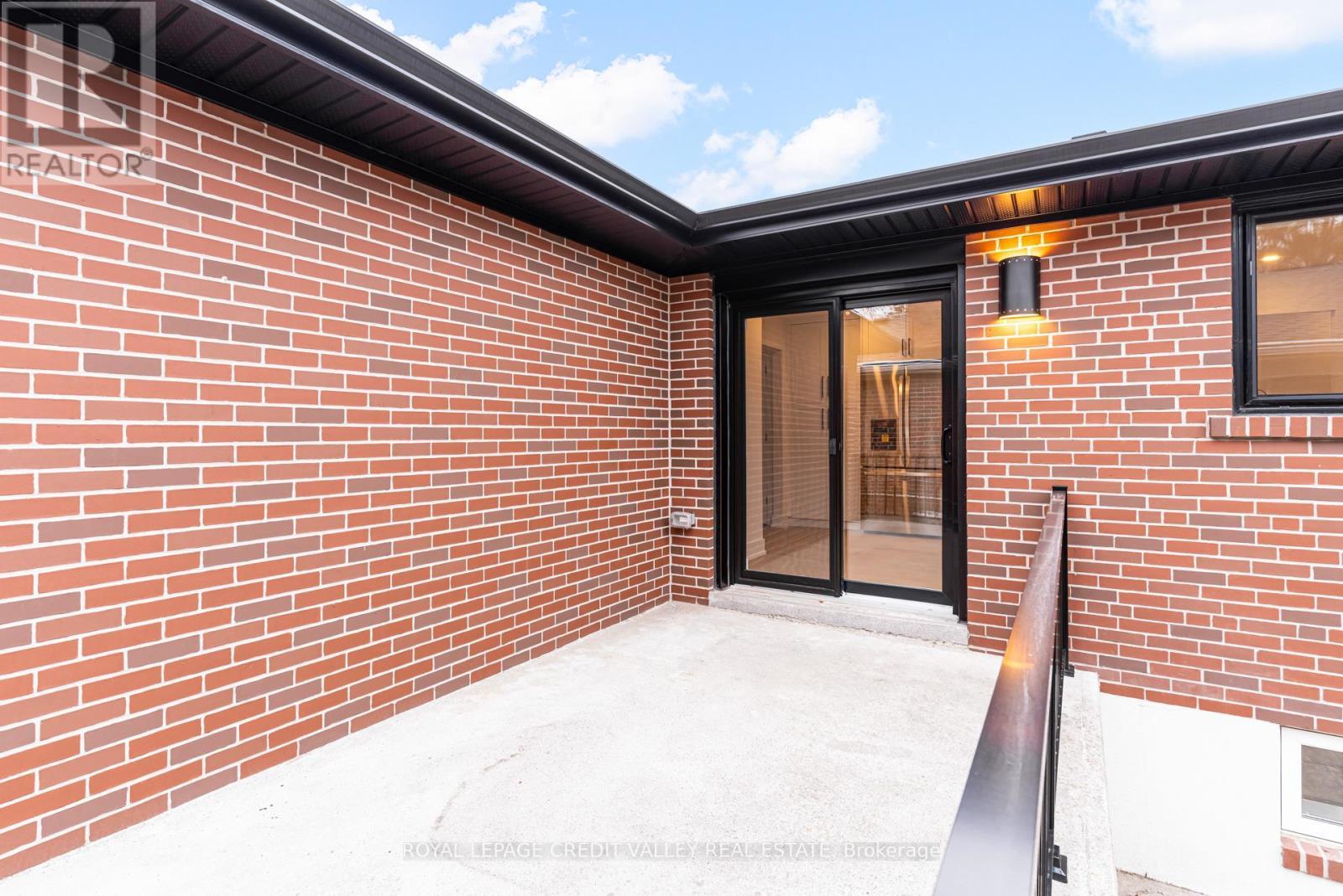 500 Selsey Drive, Mississauga, ON - Outdoor With Exterior