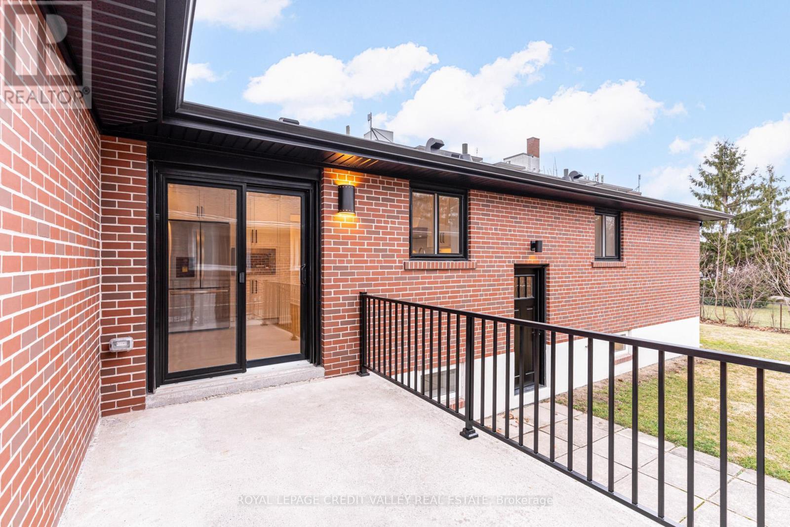 500 Selsey Drive, Mississauga, ON - Outdoor With Exterior