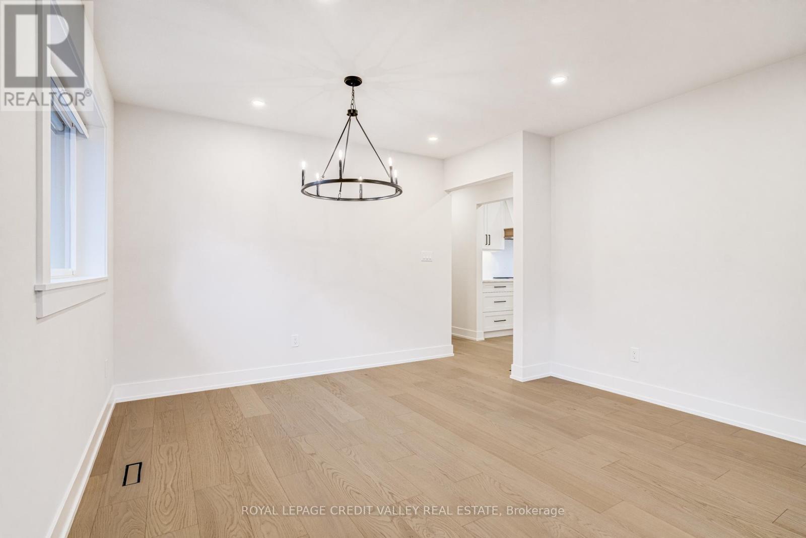 Dining room - 500 Selsey Drive, Mississauga, ON - Indoor Photo Showing Other Room