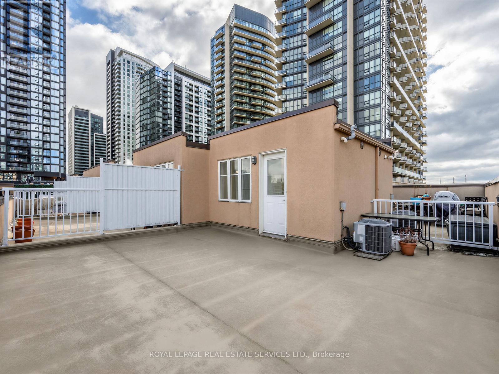 515 - 46 East Liberty Street, Toronto, ON - Outdoor