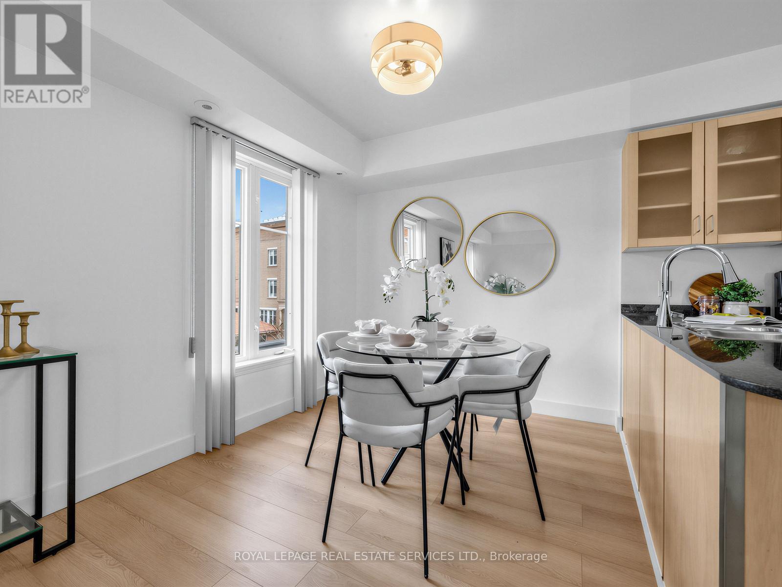 515 - 46 East Liberty Street, Toronto, ON - Indoor Photo Showing Dining Room
