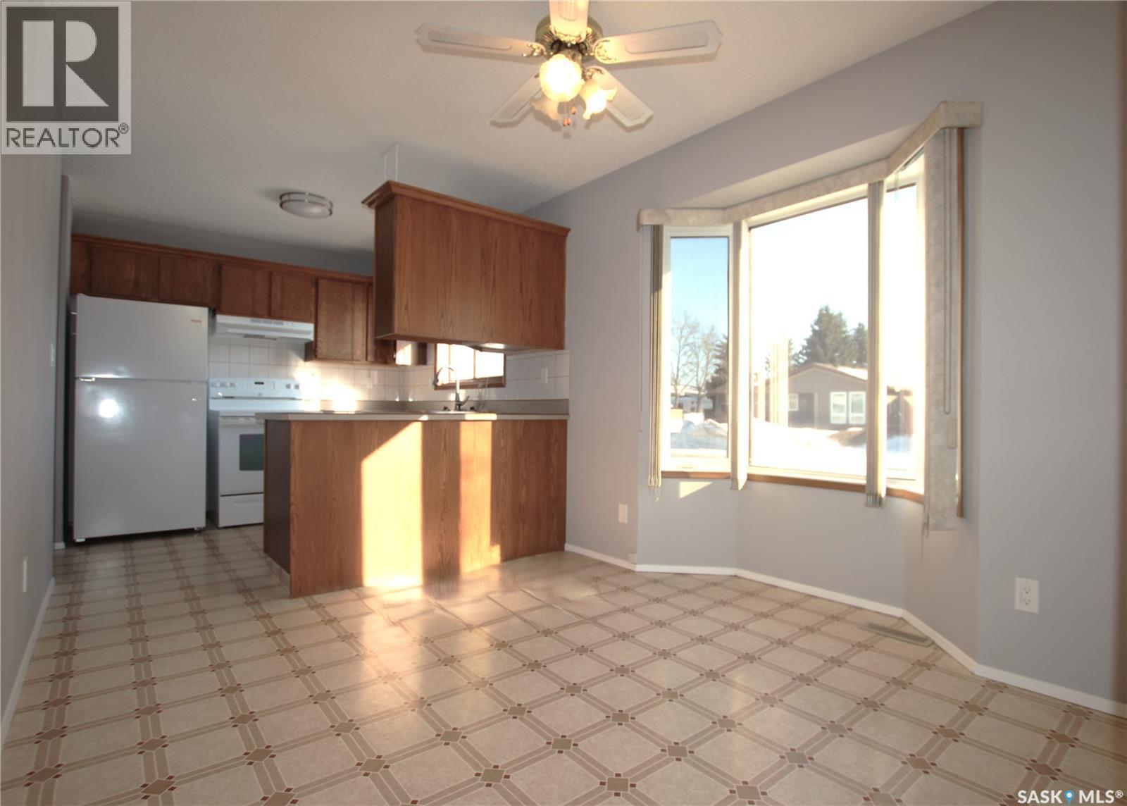 103 Langrill Drive, Yorkton, SK - Indoor Photo Showing Kitchen