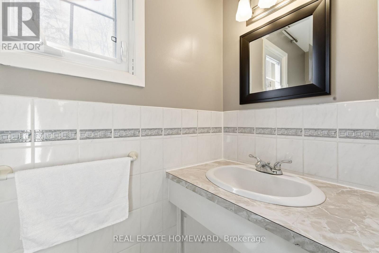 4 Wayne Crescent, Quinte West, ON - Indoor Photo Showing Bathroom