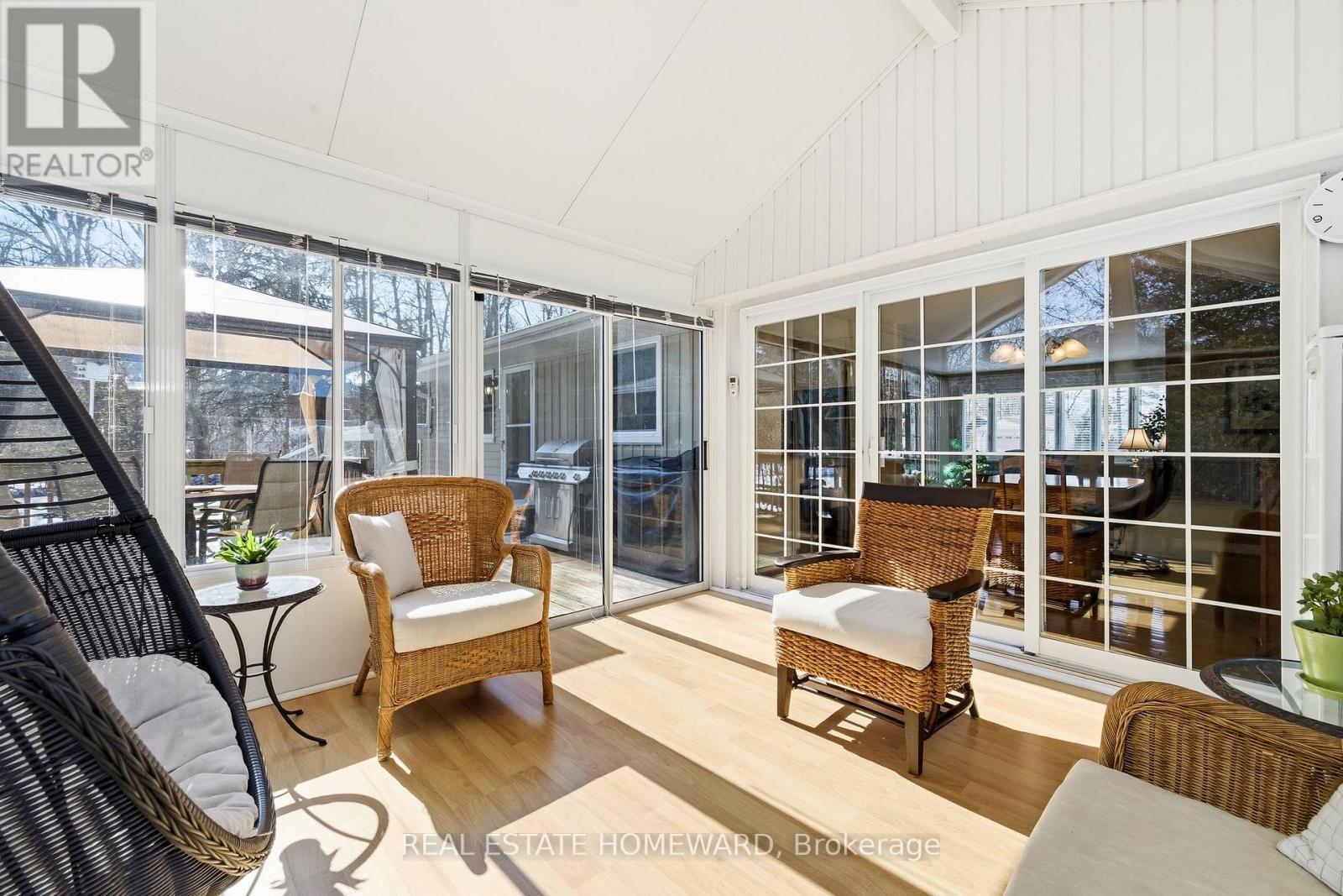 4 Wayne Crescent, Quinte West, ON -