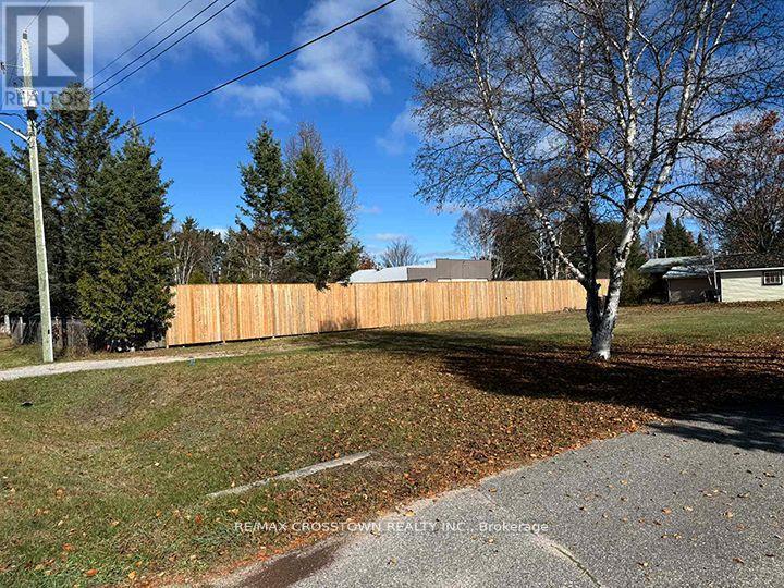 8 Cedar Court, South River, ON