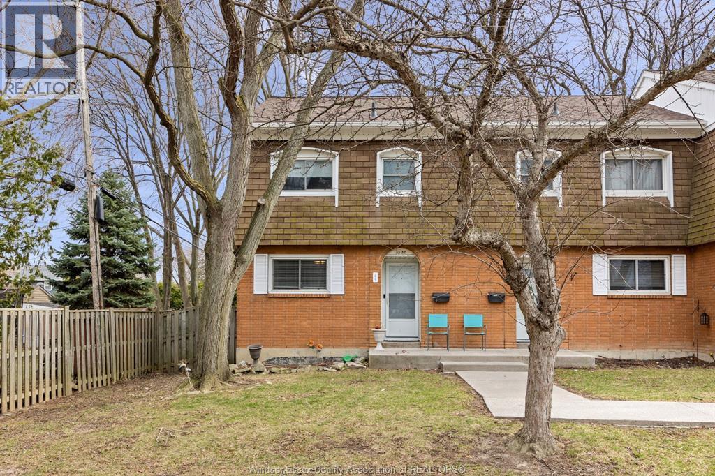 5557 Coronation, Windsor, ON - Outdoor