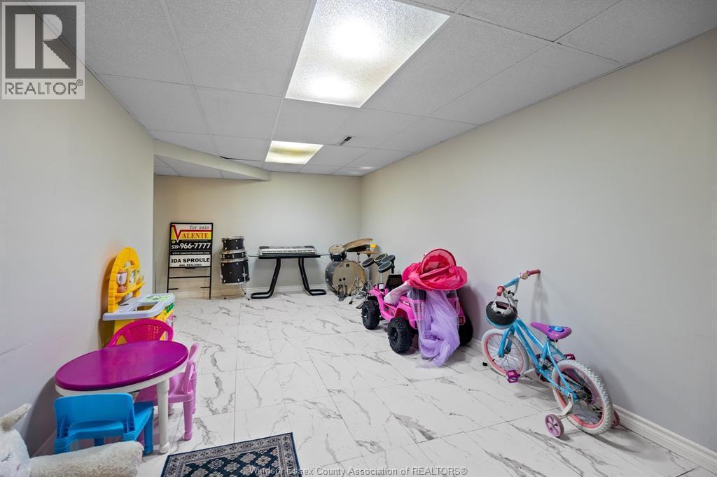 5557 Coronation, Windsor, ON - Indoor
