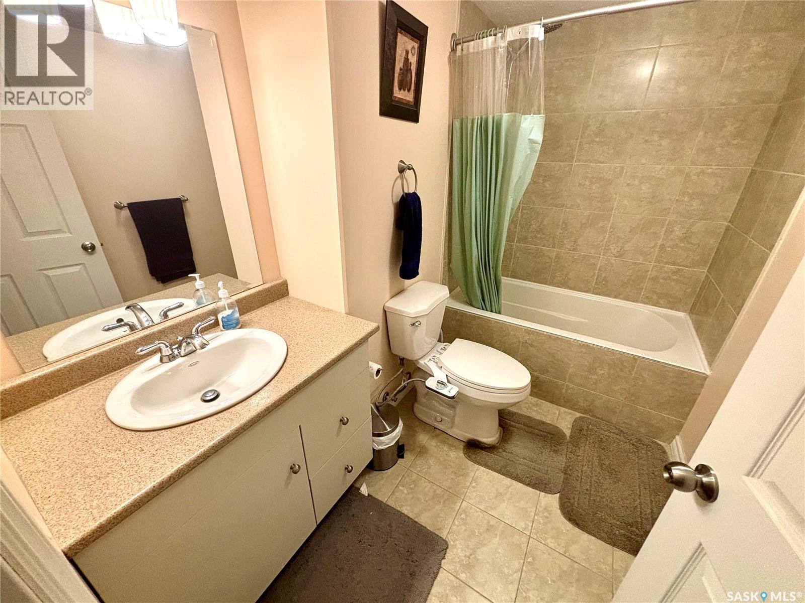 104 Atton Crescent, Saskatoon, SK - Indoor Photo Showing Bathroom