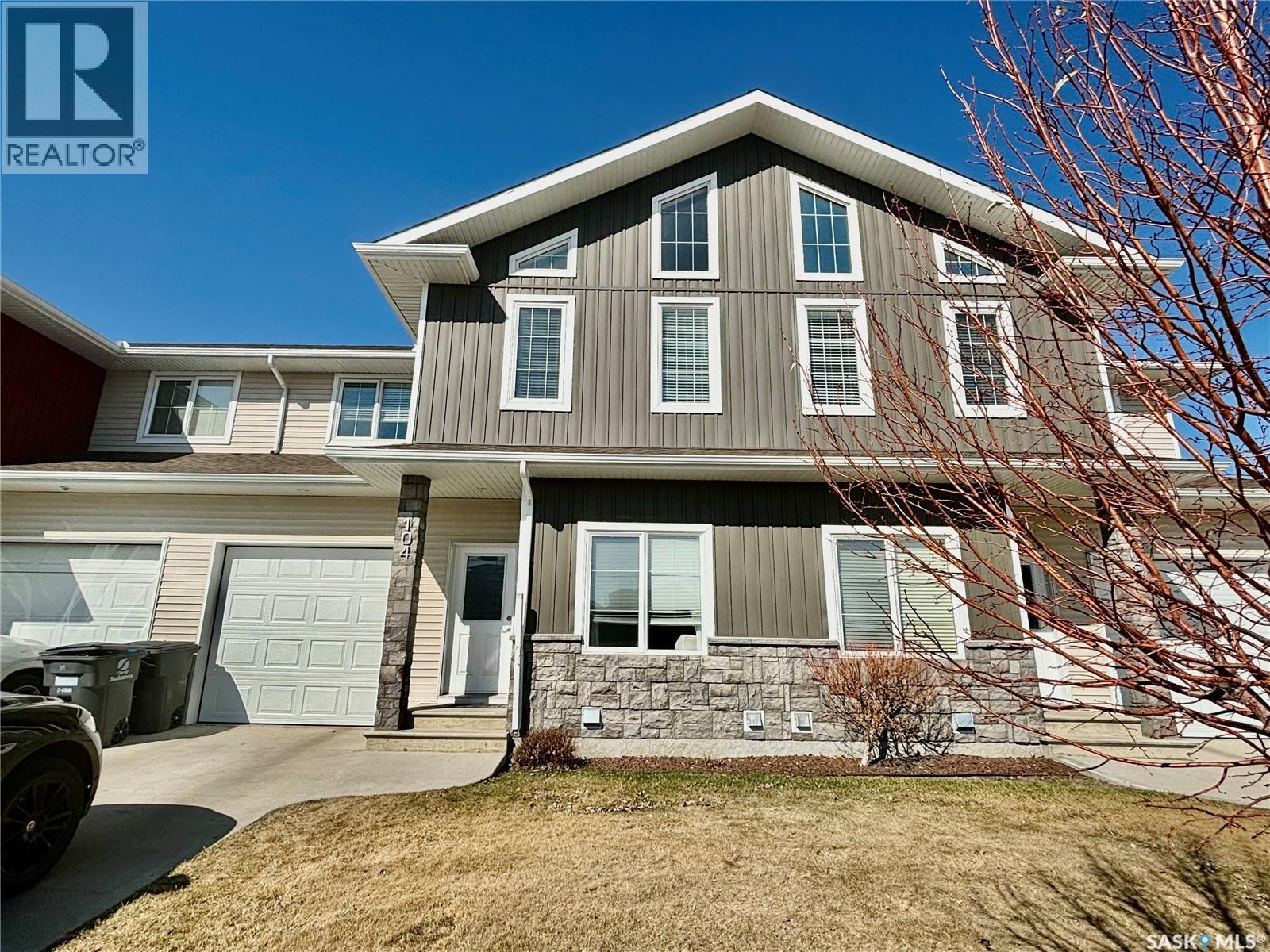 104 Atton Crescent, Saskatoon, SK - Outdoor