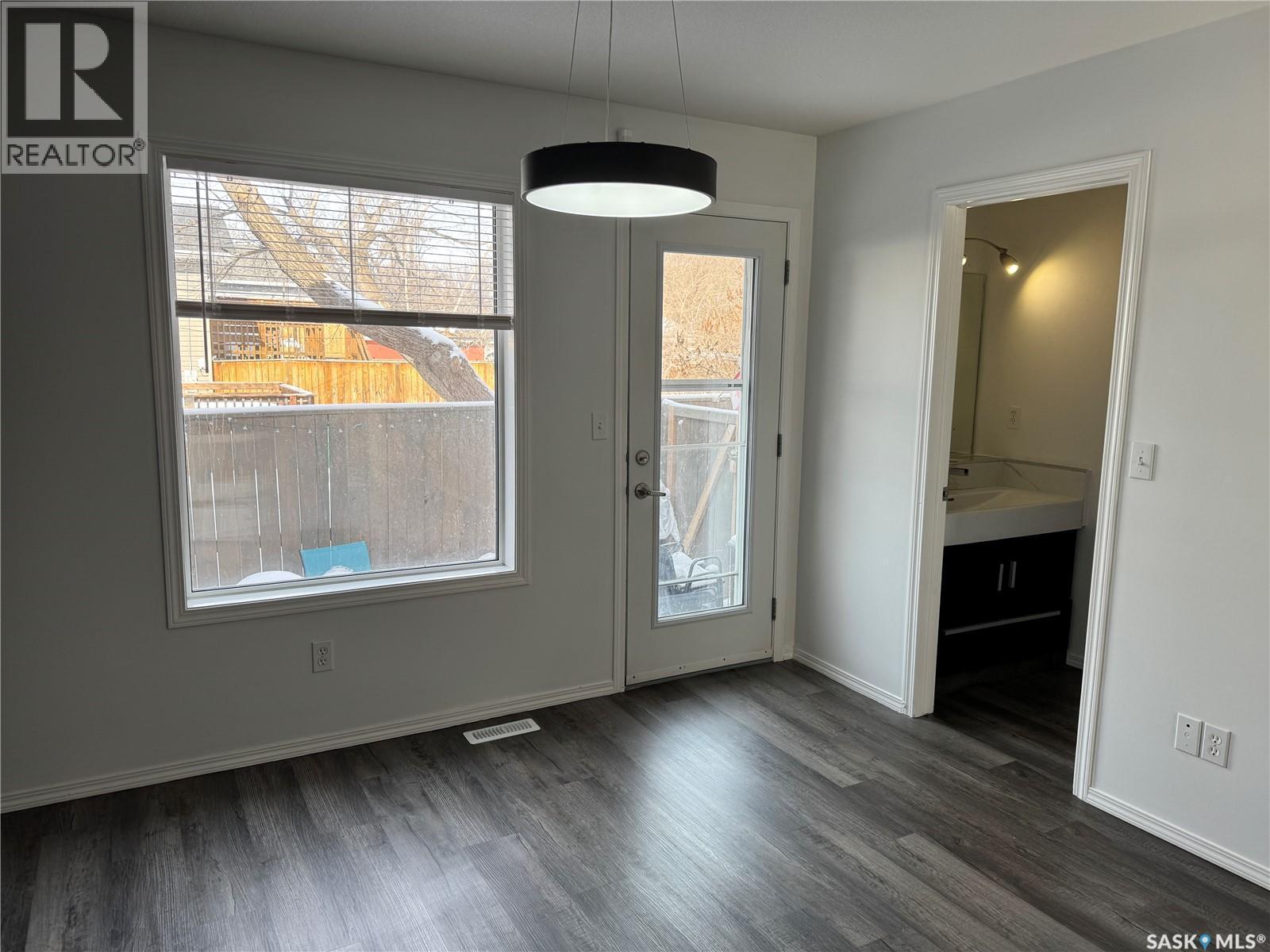 2 802 K Avenue N, Saskatoon, SK - Indoor Photo Showing Other Room