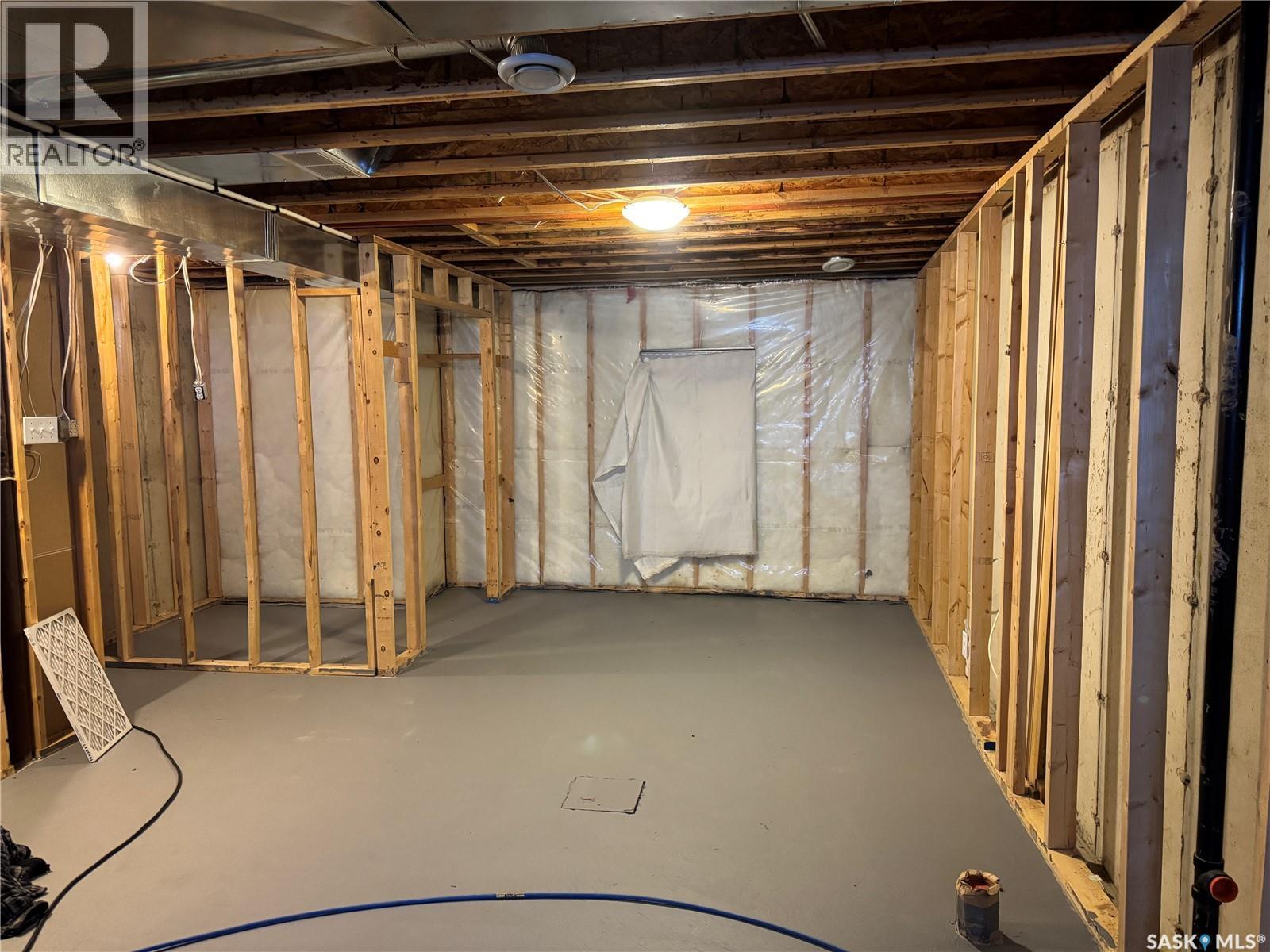 2 802 K Avenue N, Saskatoon, SK - Indoor Photo Showing Basement