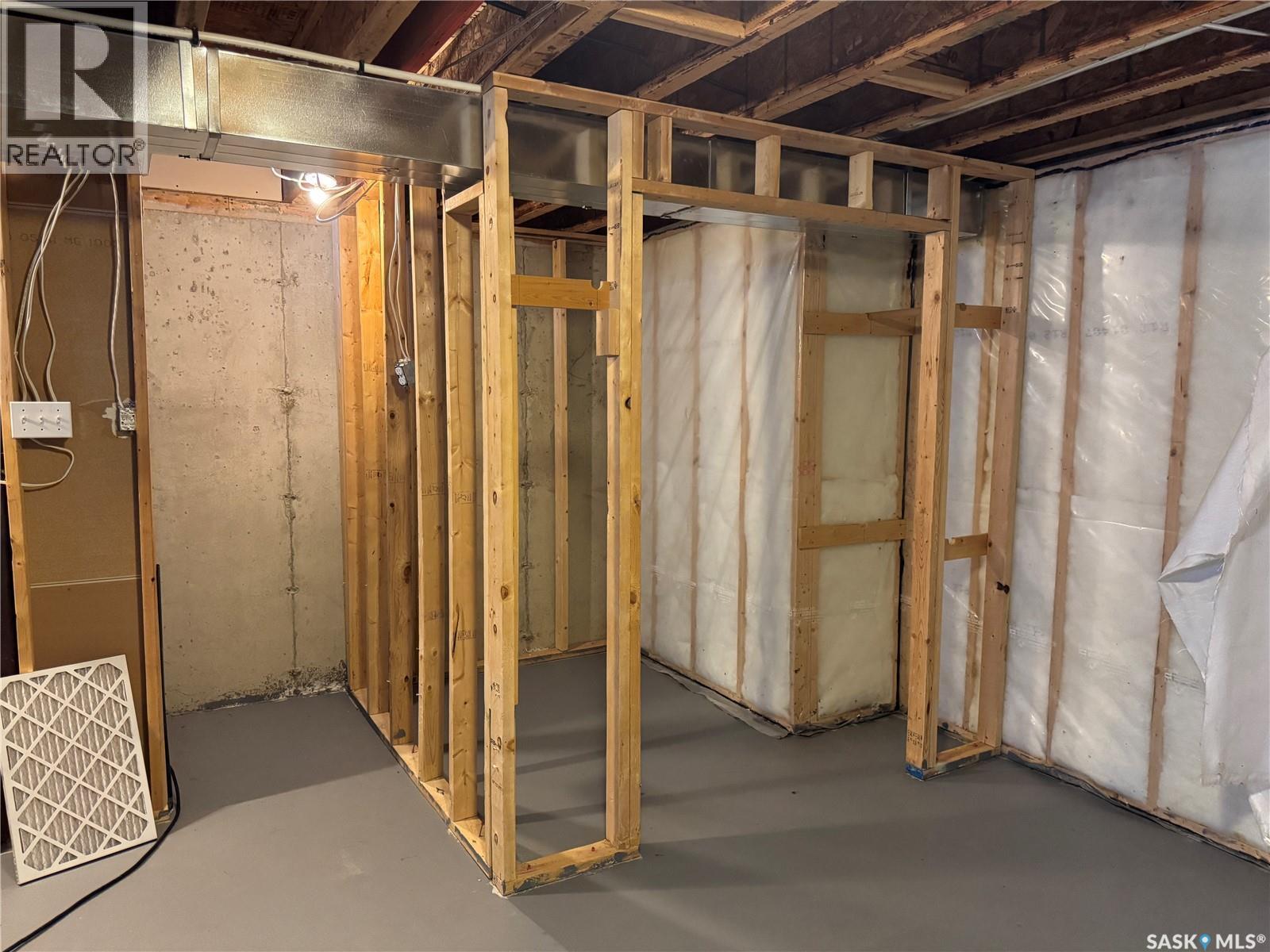 2 802 K Avenue N, Saskatoon, SK - Indoor Photo Showing Basement