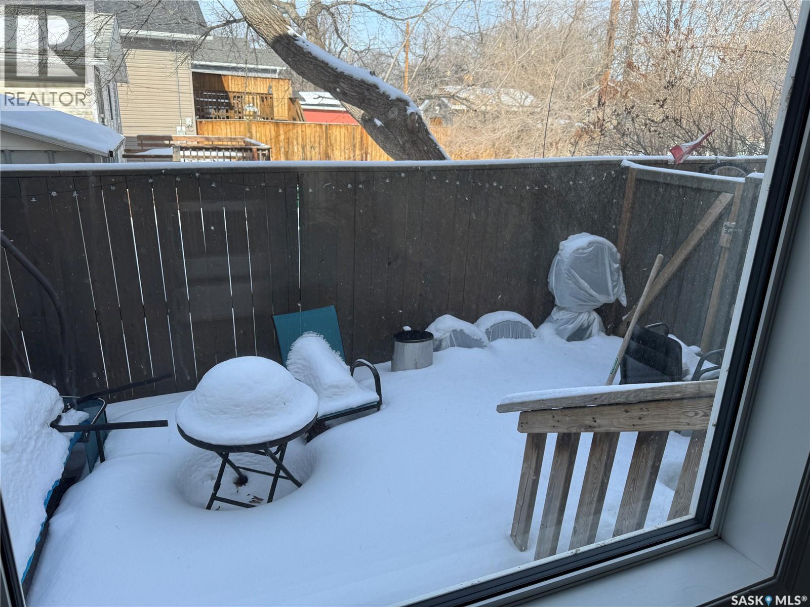 2 802 K Avenue N, Saskatoon, SK - Outdoor