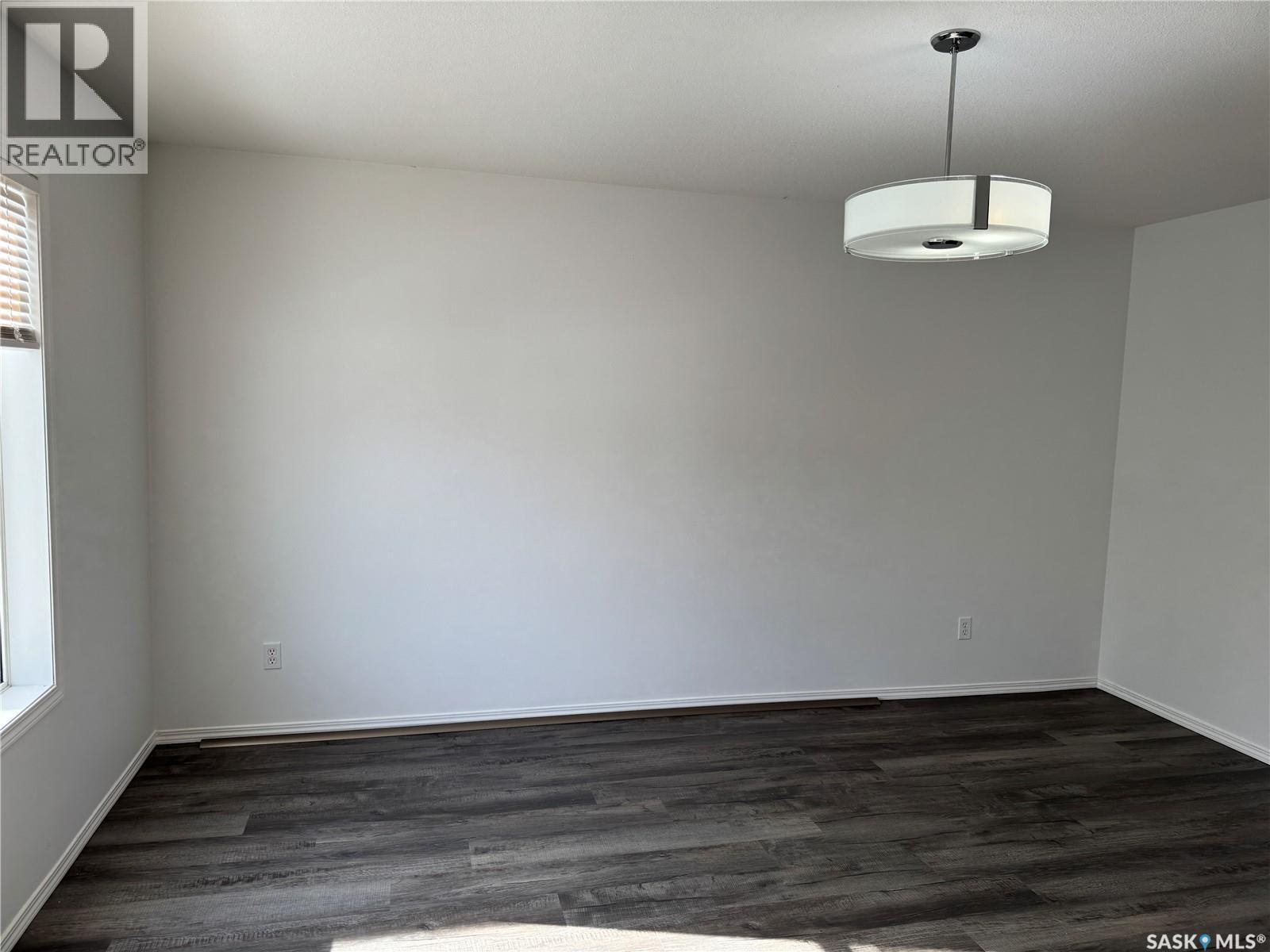 2 802 K Avenue N, Saskatoon, SK - Indoor Photo Showing Other Room