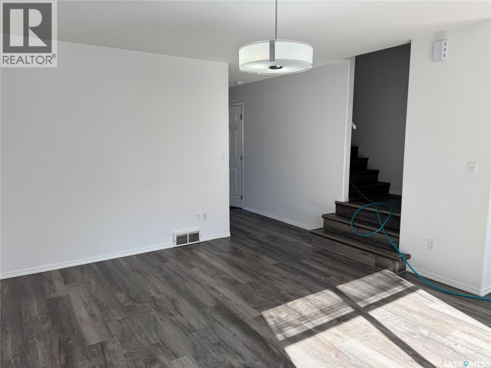 2 802 K Avenue N, Saskatoon, SK - Indoor Photo Showing Other Room