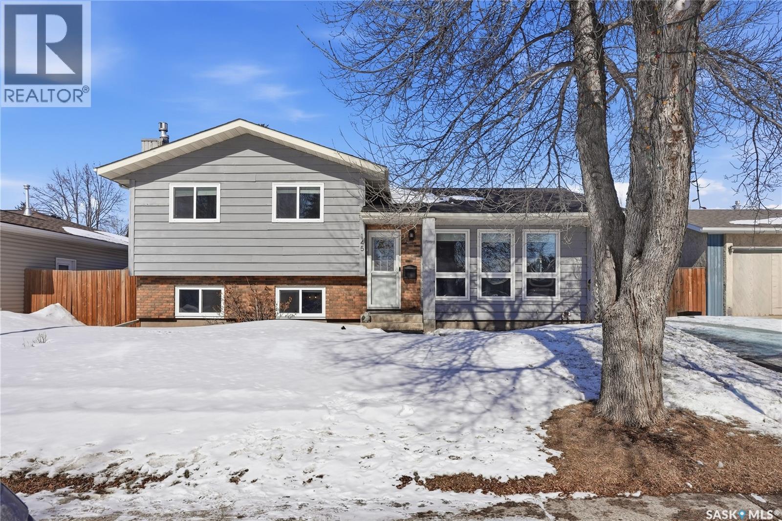 145 Stillwater Drive, Saskatoon, SK - Outdoor