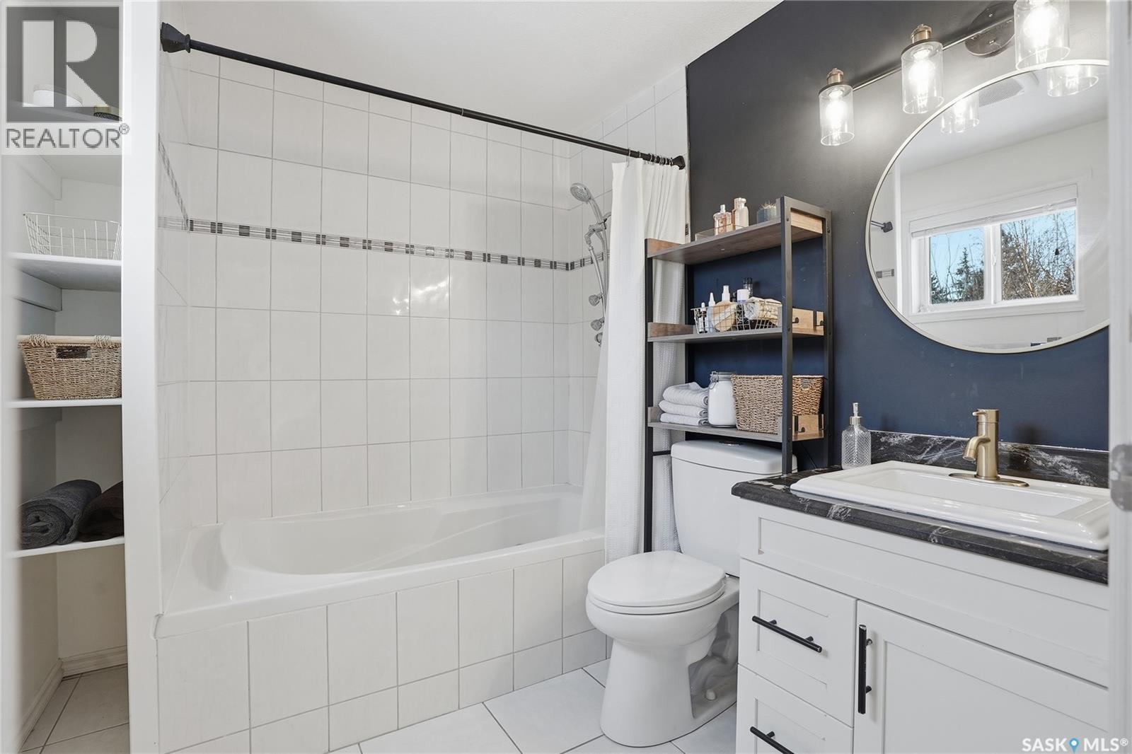 145 Stillwater Drive, Saskatoon, SK - Indoor Photo Showing Bathroom