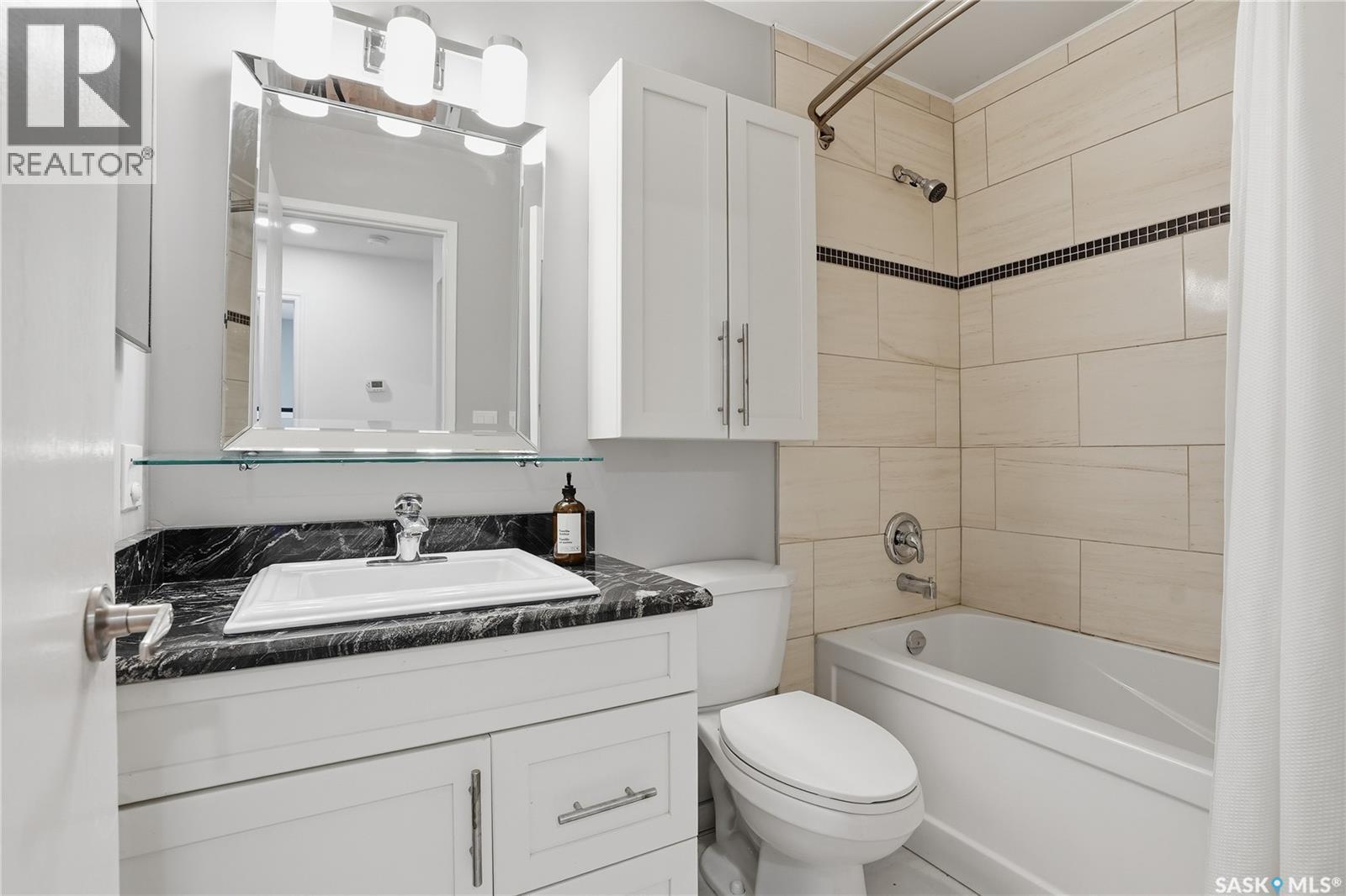 145 Stillwater Drive, Saskatoon, SK - Indoor Photo Showing Bathroom