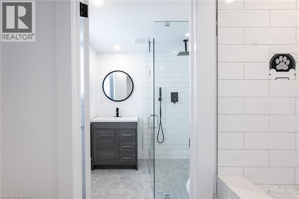 62 Lang Crescent, Kitchener, ON - Indoor Photo Showing Bathroom