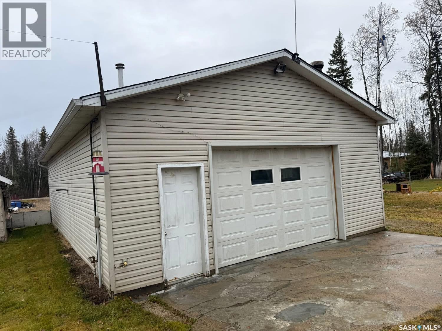 711 Waskos Drive, Northern Admin District, SK - Outdoor With Exterior