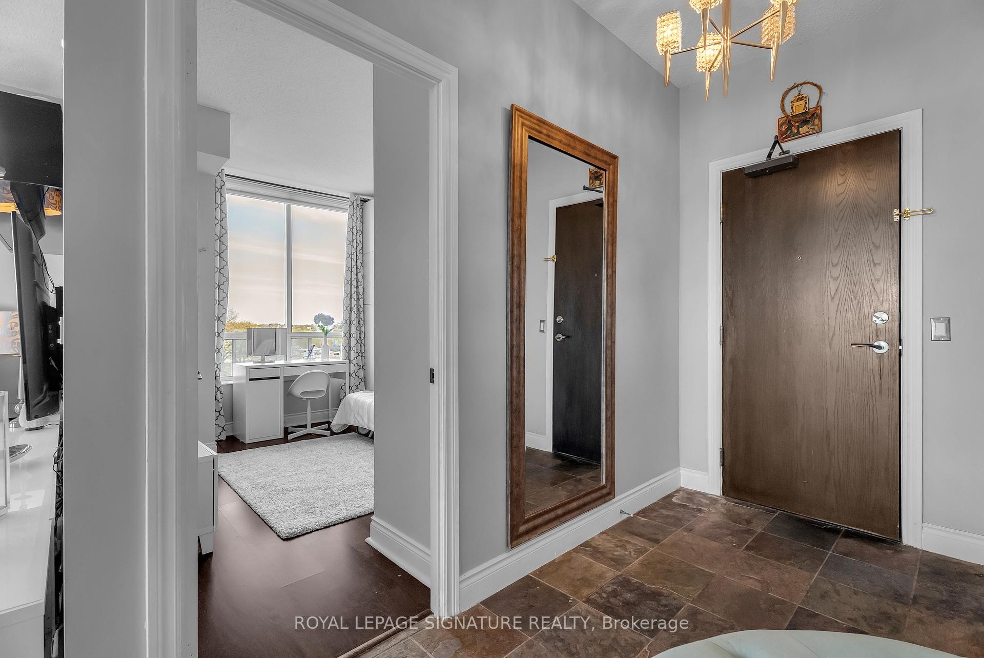 905-1101 Leslie Street, Toronto, ON - Indoor Photo Showing Other Room