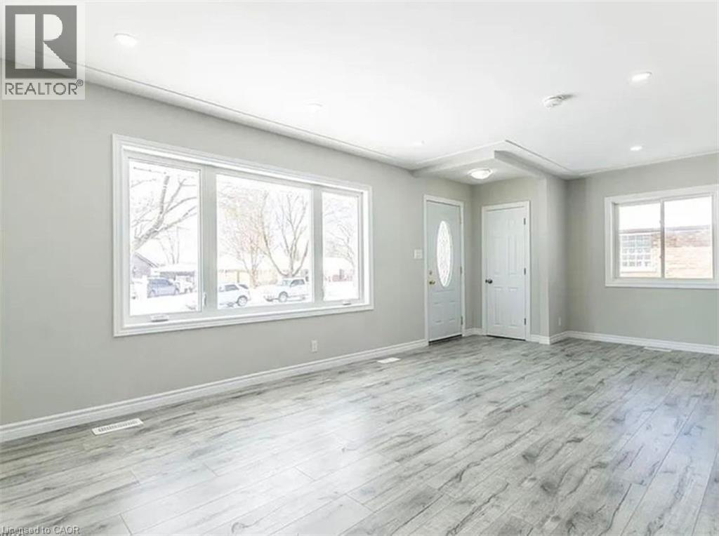116 Siebert Avenue Unit# Main, Kitchener, ON - Indoor Photo Showing Other Room