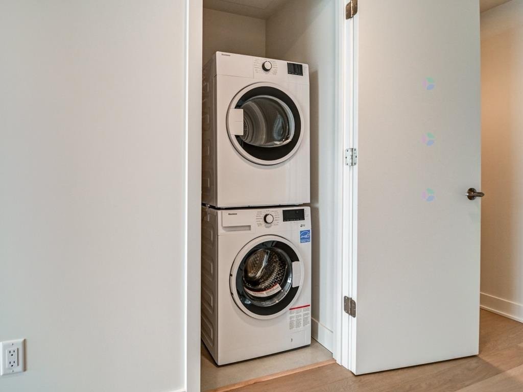 Laundry - 2204-1288 Rue St-Antoine O., Montréal (Ville-Marie), QC - Indoor Photo Showing Laundry Room