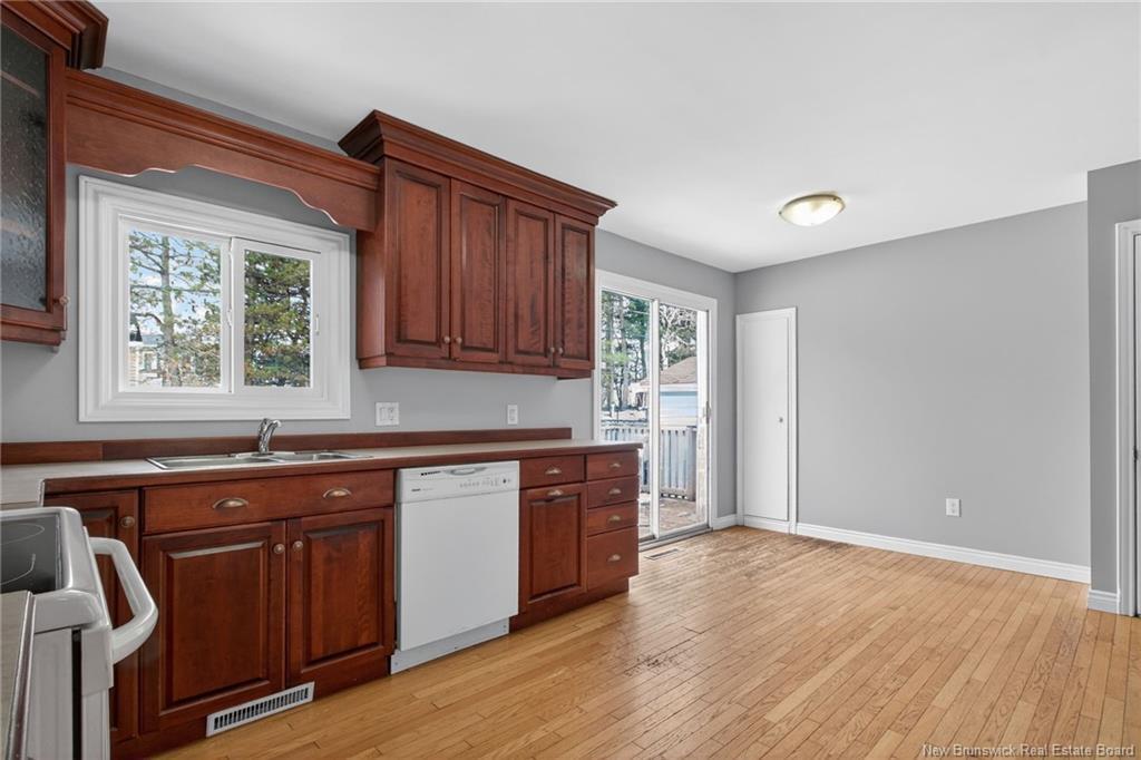 301 Buckingham Ave, Riverview, NB