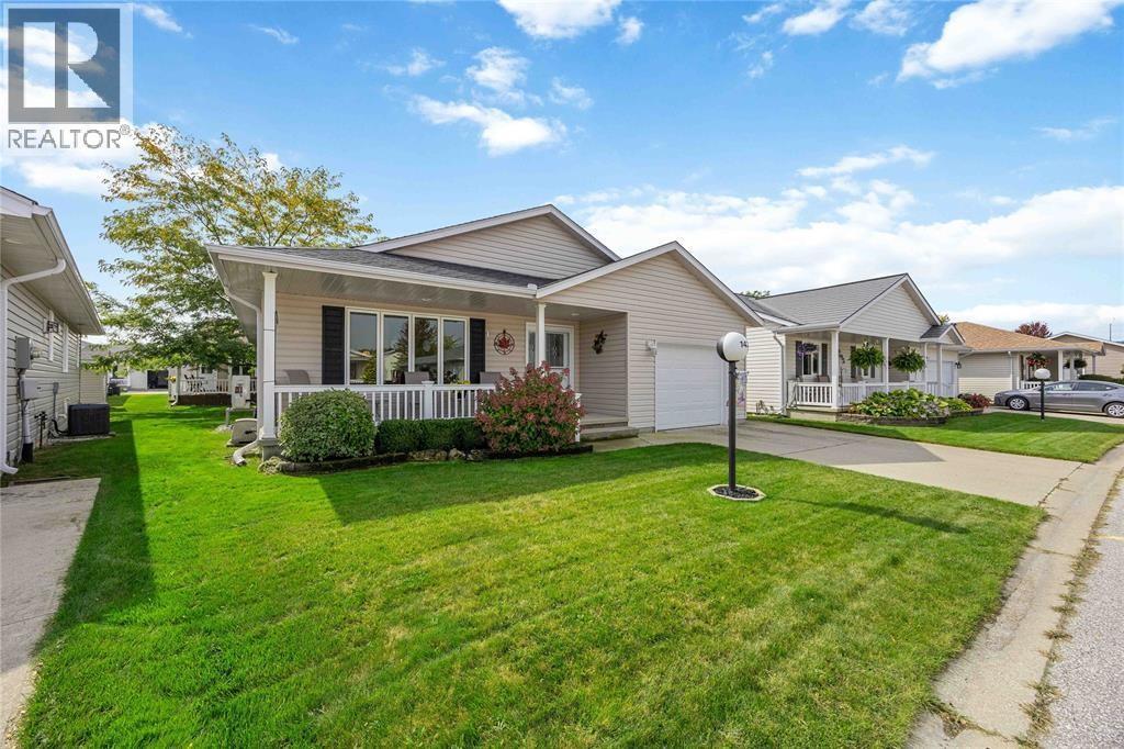 5700 Blackwell Sideroad Unit# 143, Sarnia, ON - Outdoor With Deck Patio Veranda With Facade