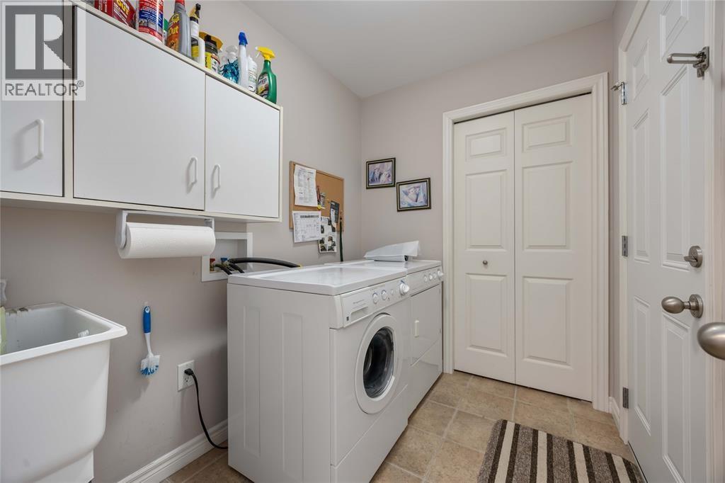 5700 Blackwell Sideroad Unit# 143, Sarnia, ON - Indoor Photo Showing Laundry Room
