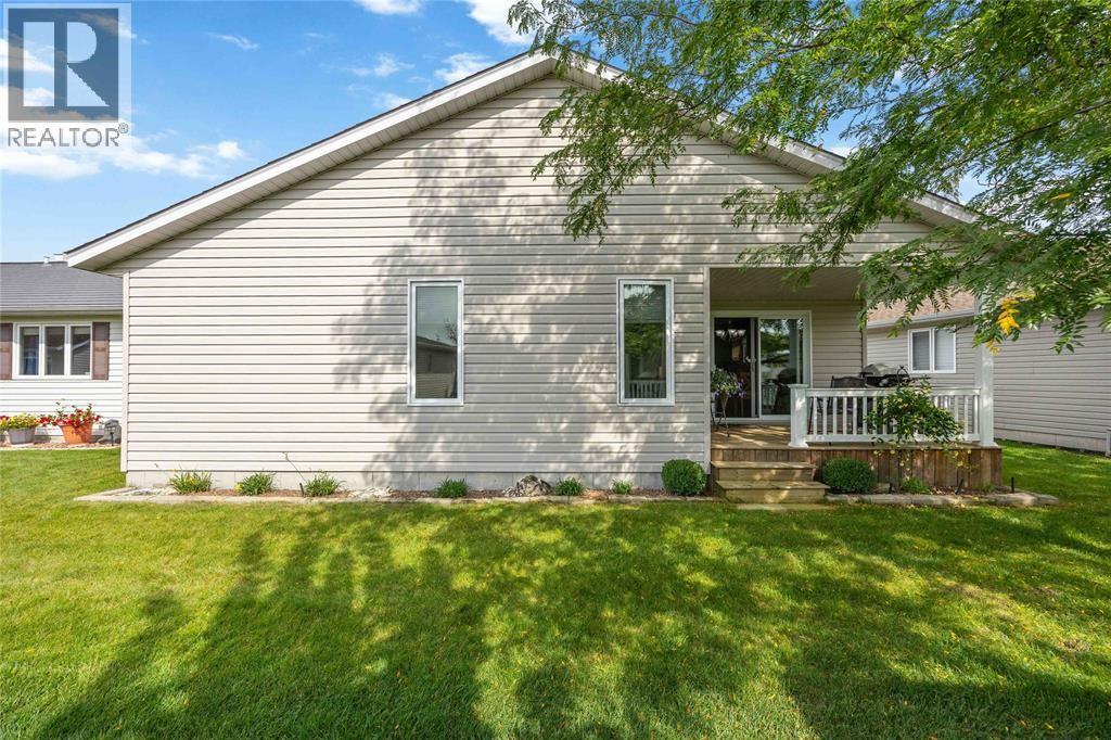 5700 Blackwell Sideroad Unit# 143, Sarnia, ON - Outdoor With Deck Patio Veranda