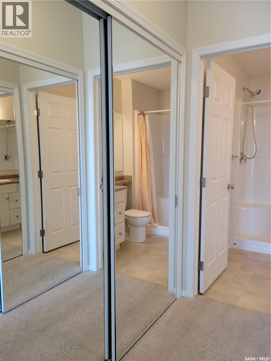 304 928 Heritage View, Saskatoon, SK - Indoor Photo Showing Bathroom