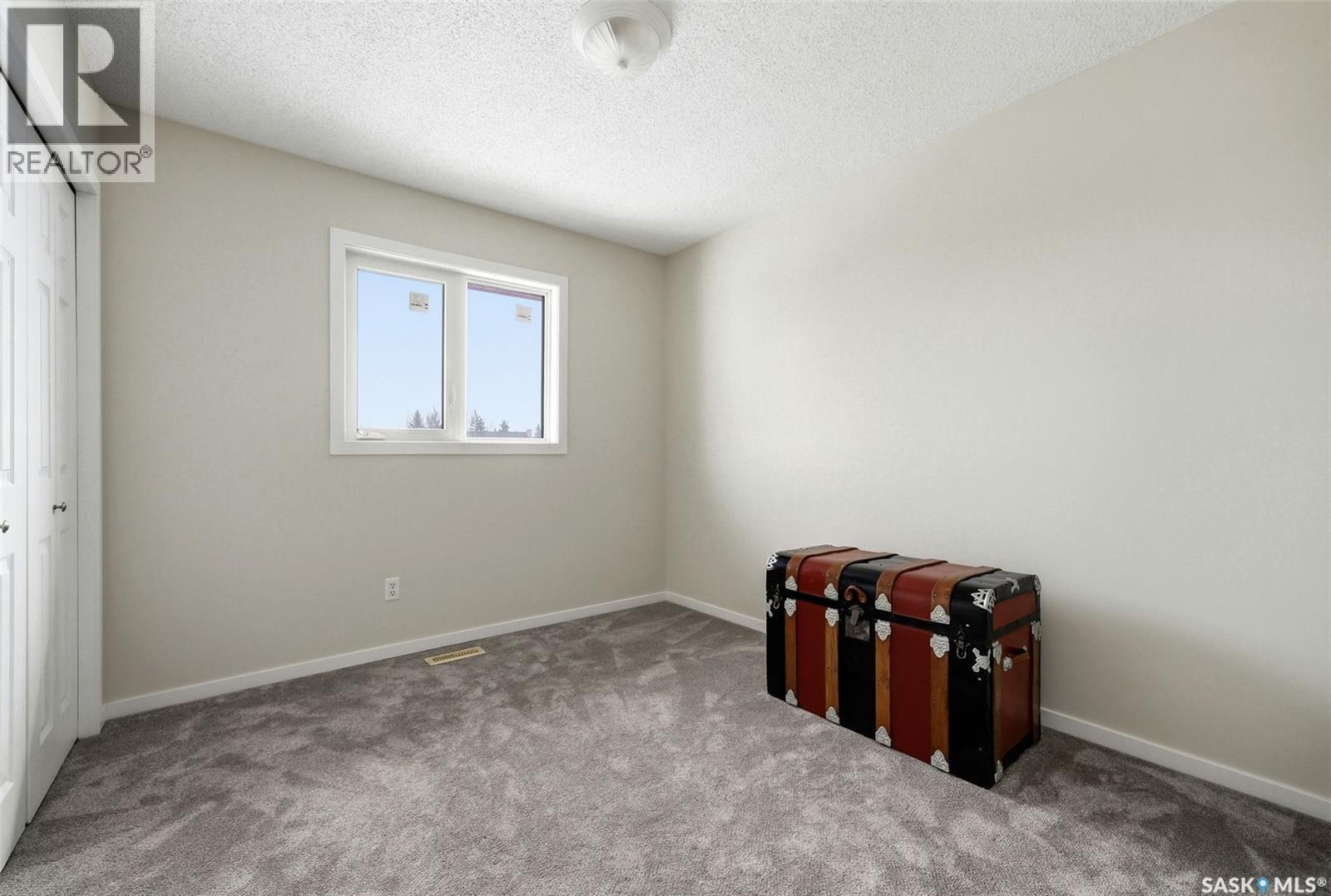 1368 Maple Leaf Crescent N, Regina, SK - Indoor Photo Showing Other Room