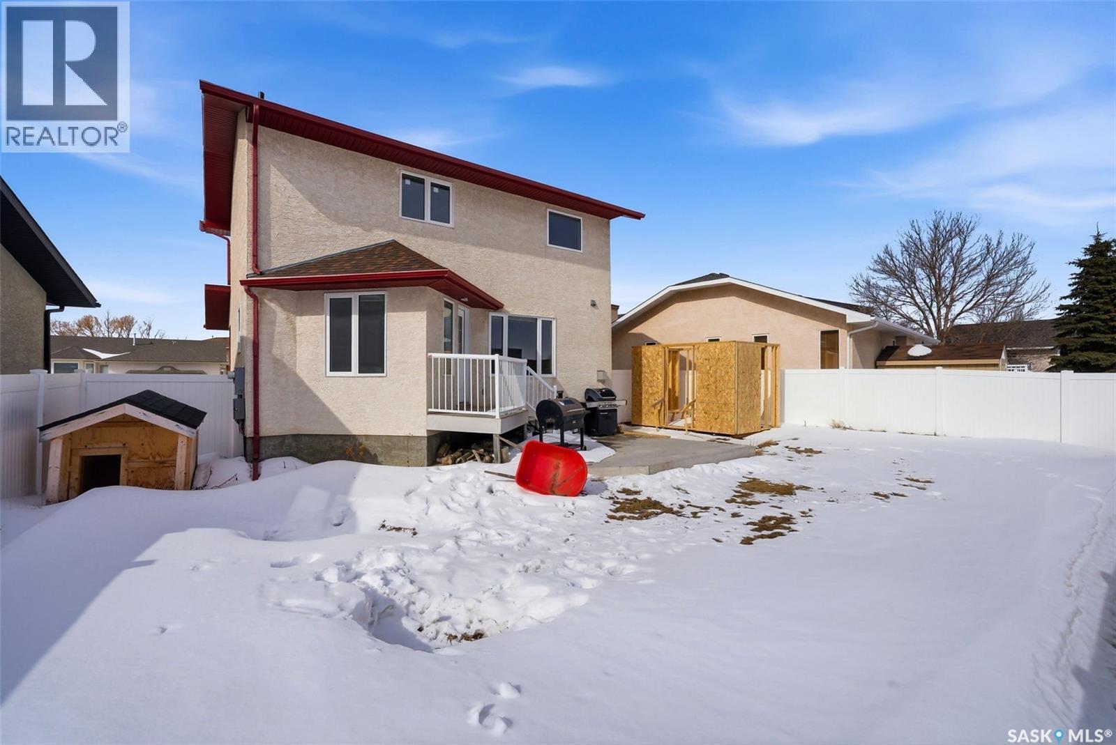 1368 Maple Leaf Crescent N, Regina, SK - Outdoor