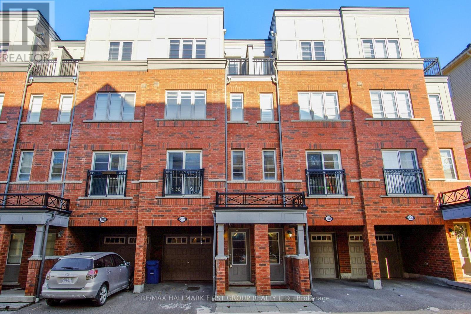 2532 Bromus Path, Oshawa, ON - Outdoor With Facade