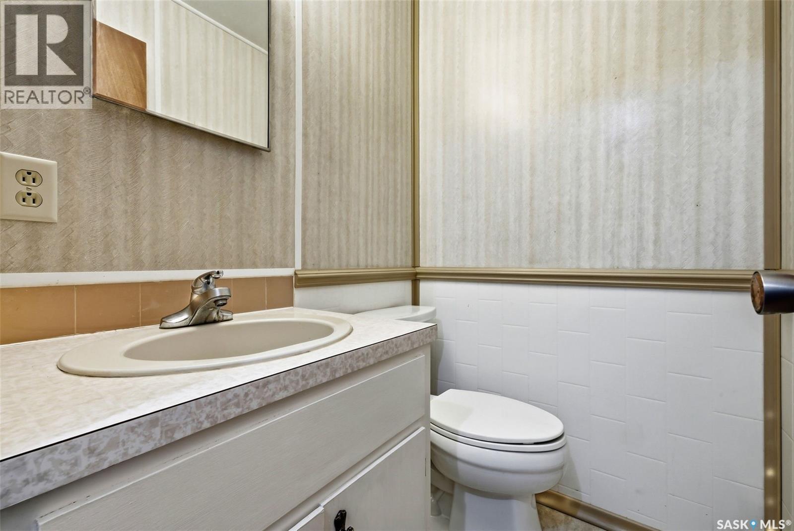 3 4341 Rae Street, Regina, SK - Indoor Photo Showing Bathroom