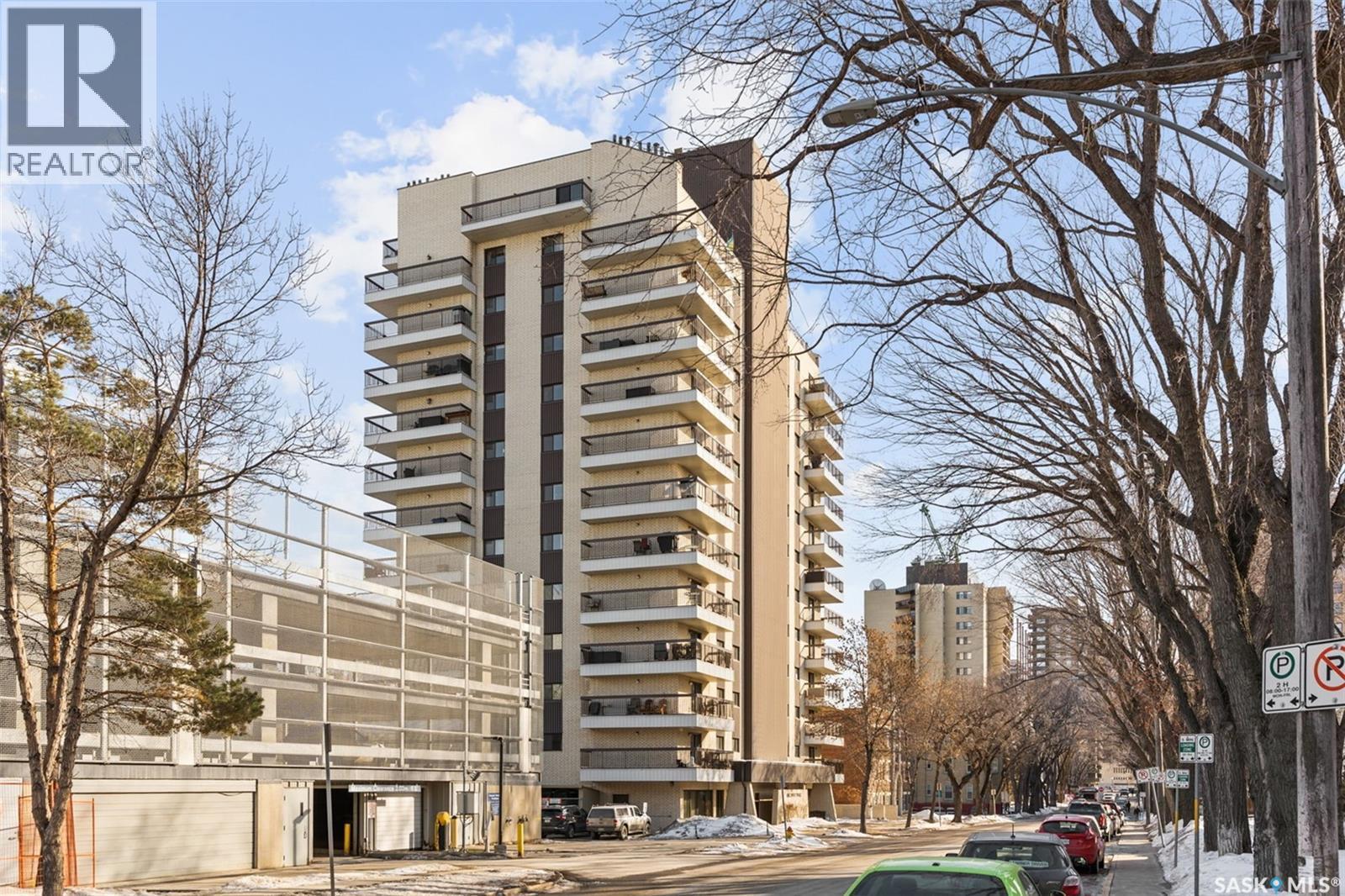 902 510 5Th Avenue, Saskatoon, SK - Outdoor With Facade