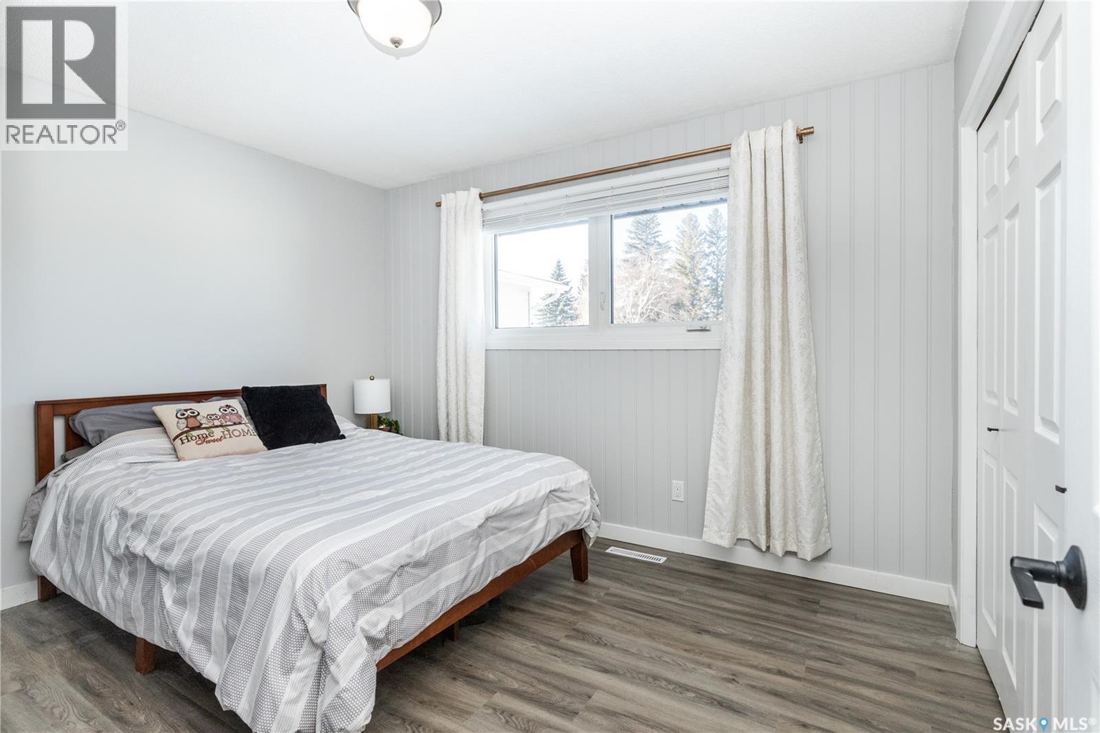 1313 Elevator Road, Saskatoon, SK - Indoor Photo Showing Bedroom