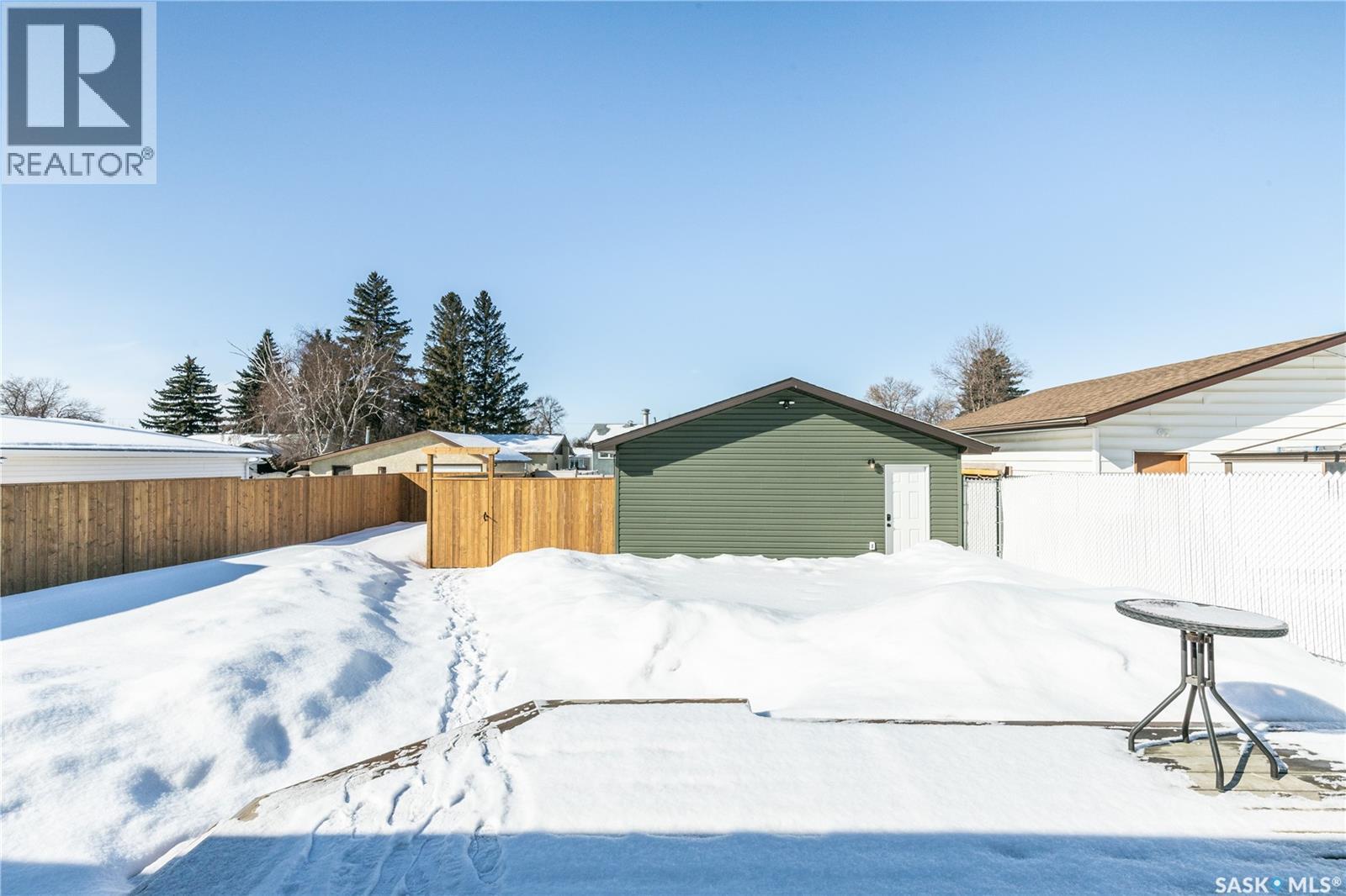 1313 Elevator Road, Saskatoon, SK - Outdoor