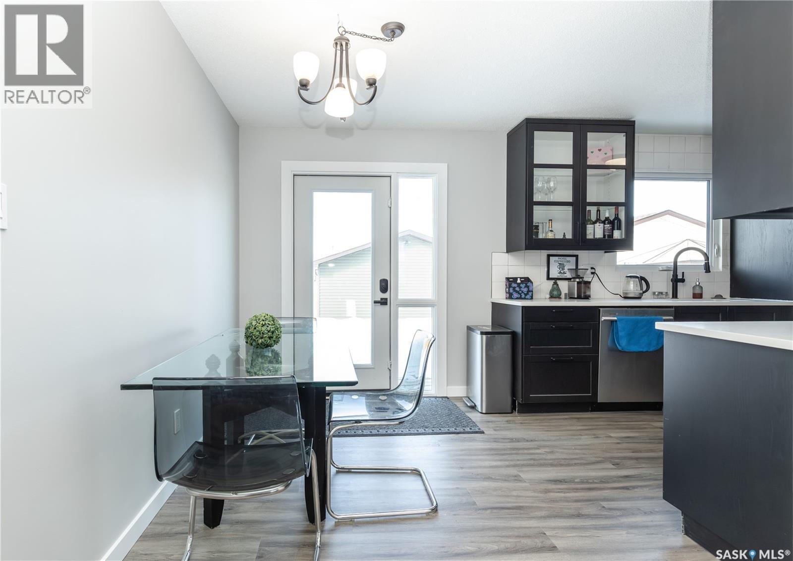 1313 Elevator Road, Saskatoon, SK - Indoor Photo Showing Dining Room