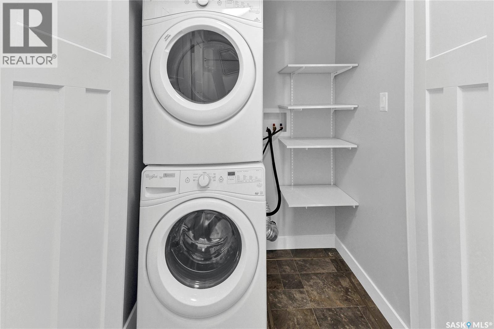 256 250 Akhtar Bend, Saskatoon, SK - Indoor Photo Showing Laundry Room