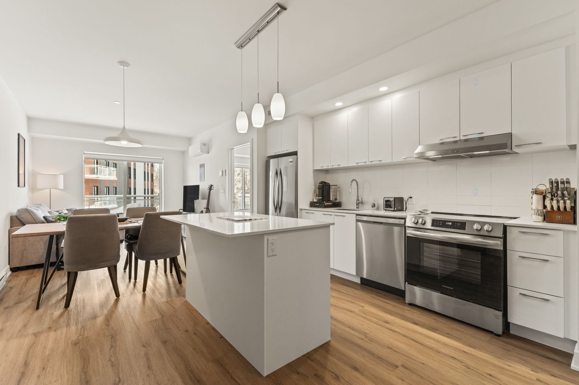 Kitchen - 409-64 Boul. De Lucerne, Gatineau (Aylmer), QC - Indoor Photo Showing Kitchen With Upgraded Kitchen
