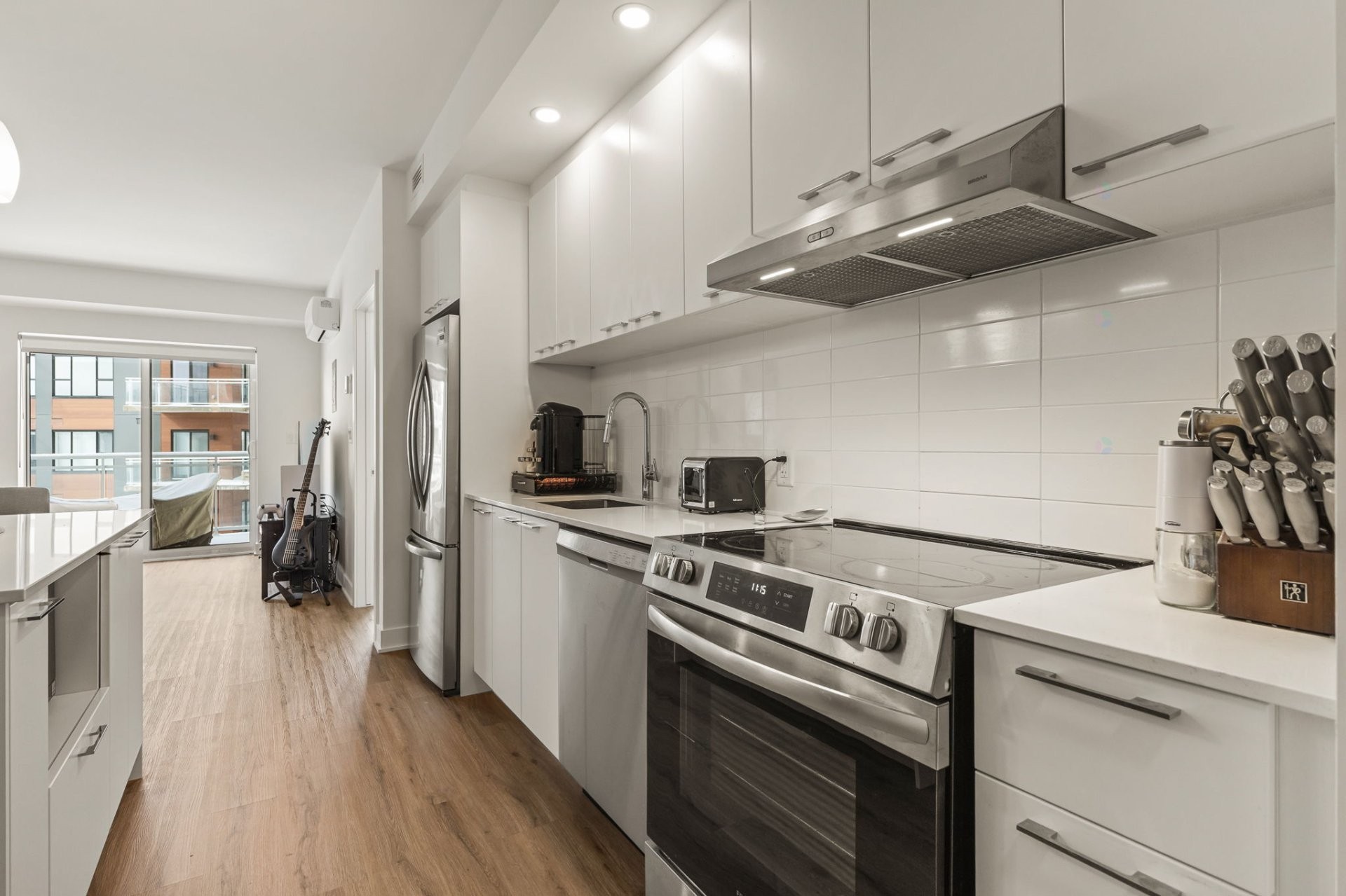 Kitchen - 409-64 Boul. De Lucerne, Gatineau (Aylmer), QC - Indoor Photo Showing Kitchen With Upgraded Kitchen