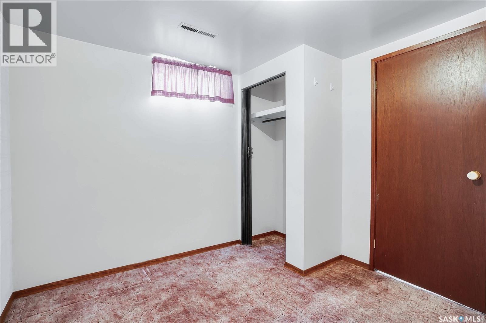 90 Bence Crescent, Saskatoon, SK - Indoor Photo Showing Other Room